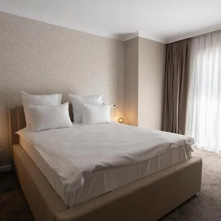 Ganzo Boutique Отель